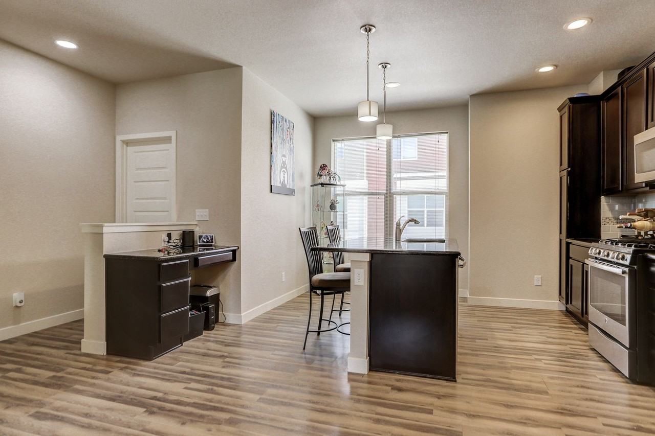 11217 Colony Cir - Photo 5 of 11