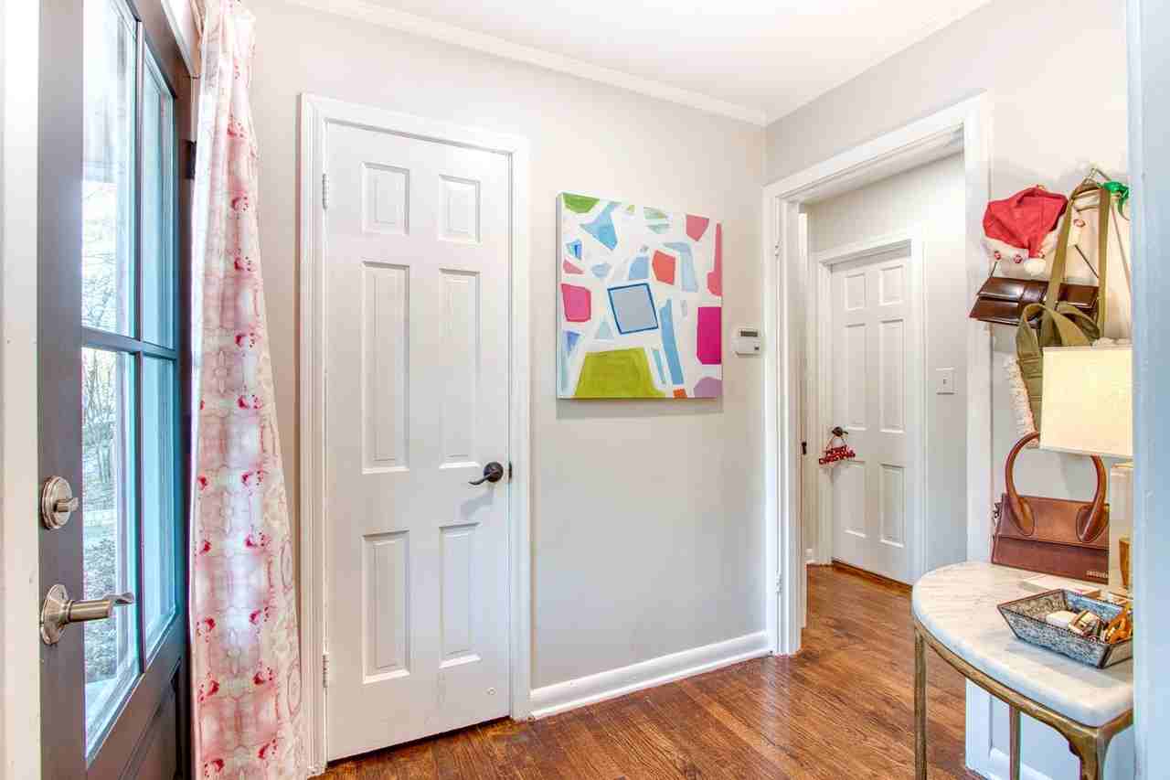 6212 Martel Ave - Photo 2 of 30