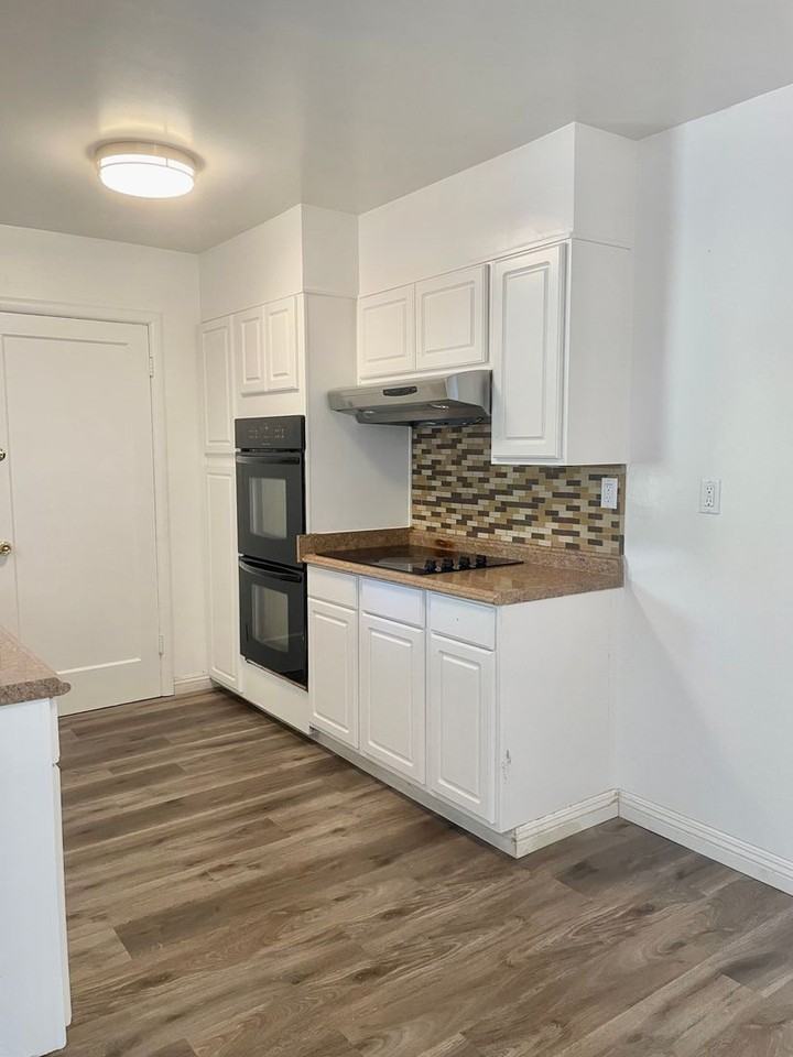 5660 Bradd Way - Photo 5 of 16