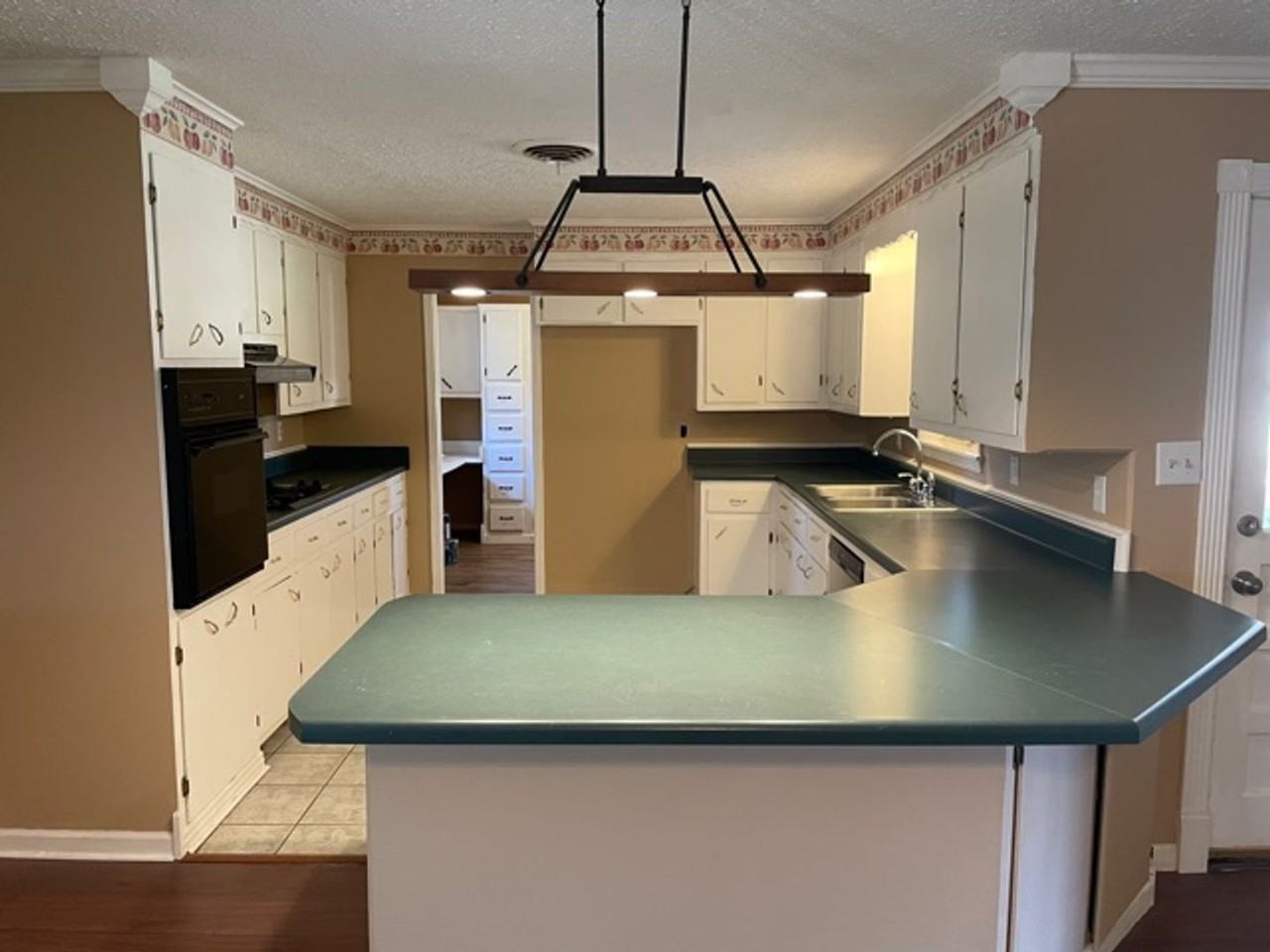 1106 Fillmore Dr - Photo 2 of 17