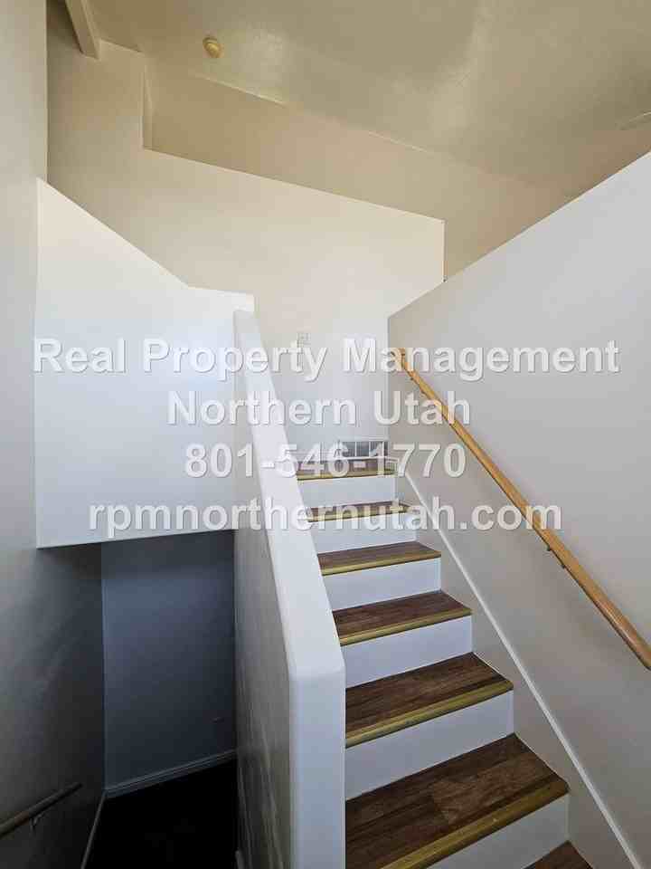 507 E Canyon Vw - Photo 2 of 20