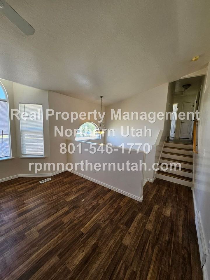 507 E Canyon Vw - Photo 3 of 20