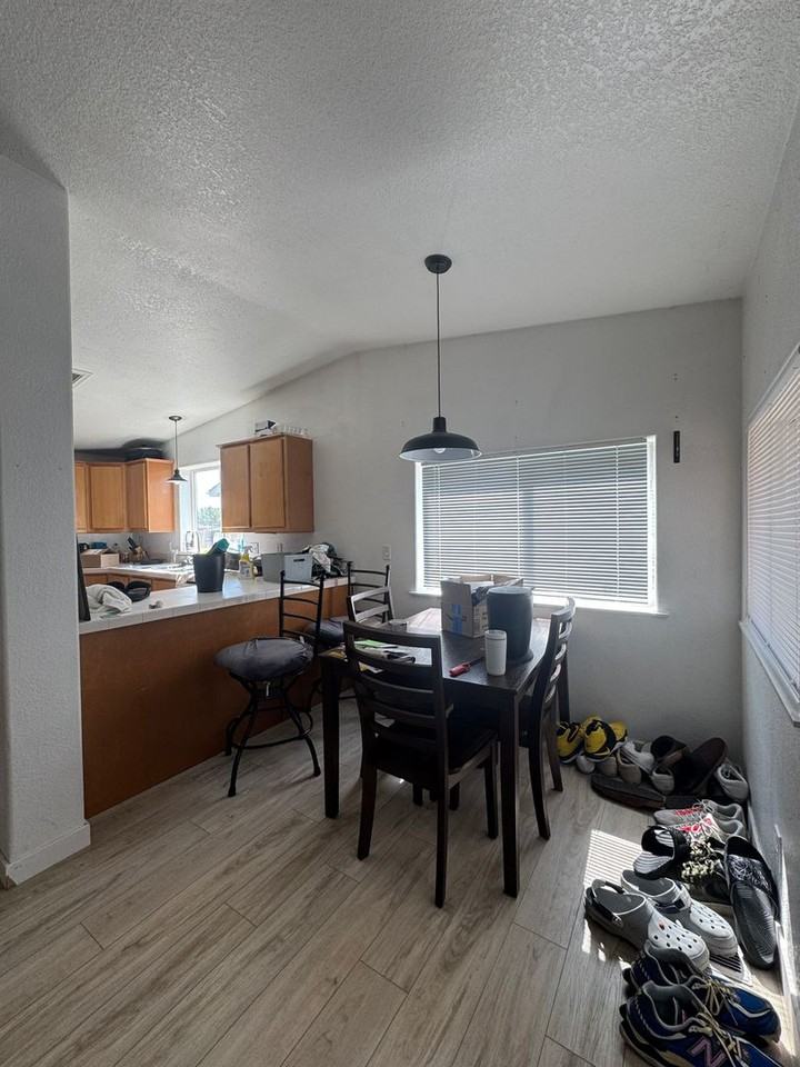 408 Alpine Dr - Photo 5 of 19