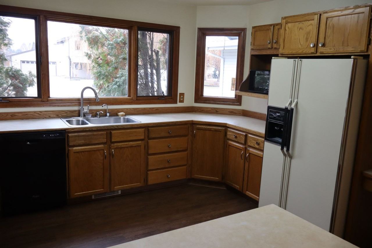 202 Arbour Dr - Photo 7 of 50