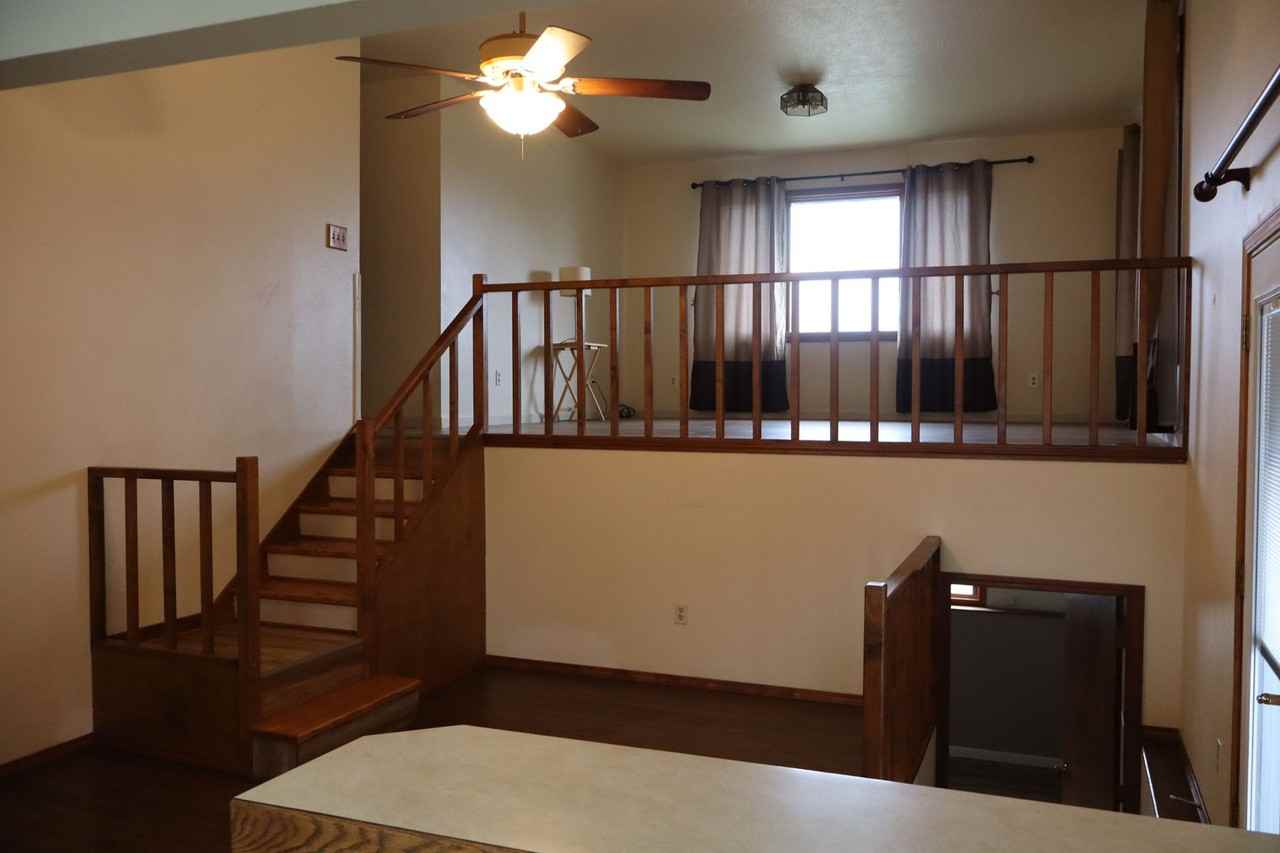 202 Arbour Dr - Photo 7 of 48