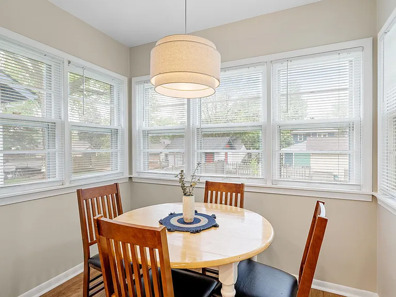 4504 Harriet Ave - Photo 5 of 25