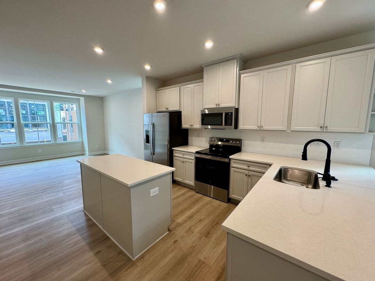 5021 Chinook Ln - Photo 4 of 25