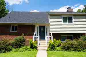 featured image of 10000 Kinross Ave