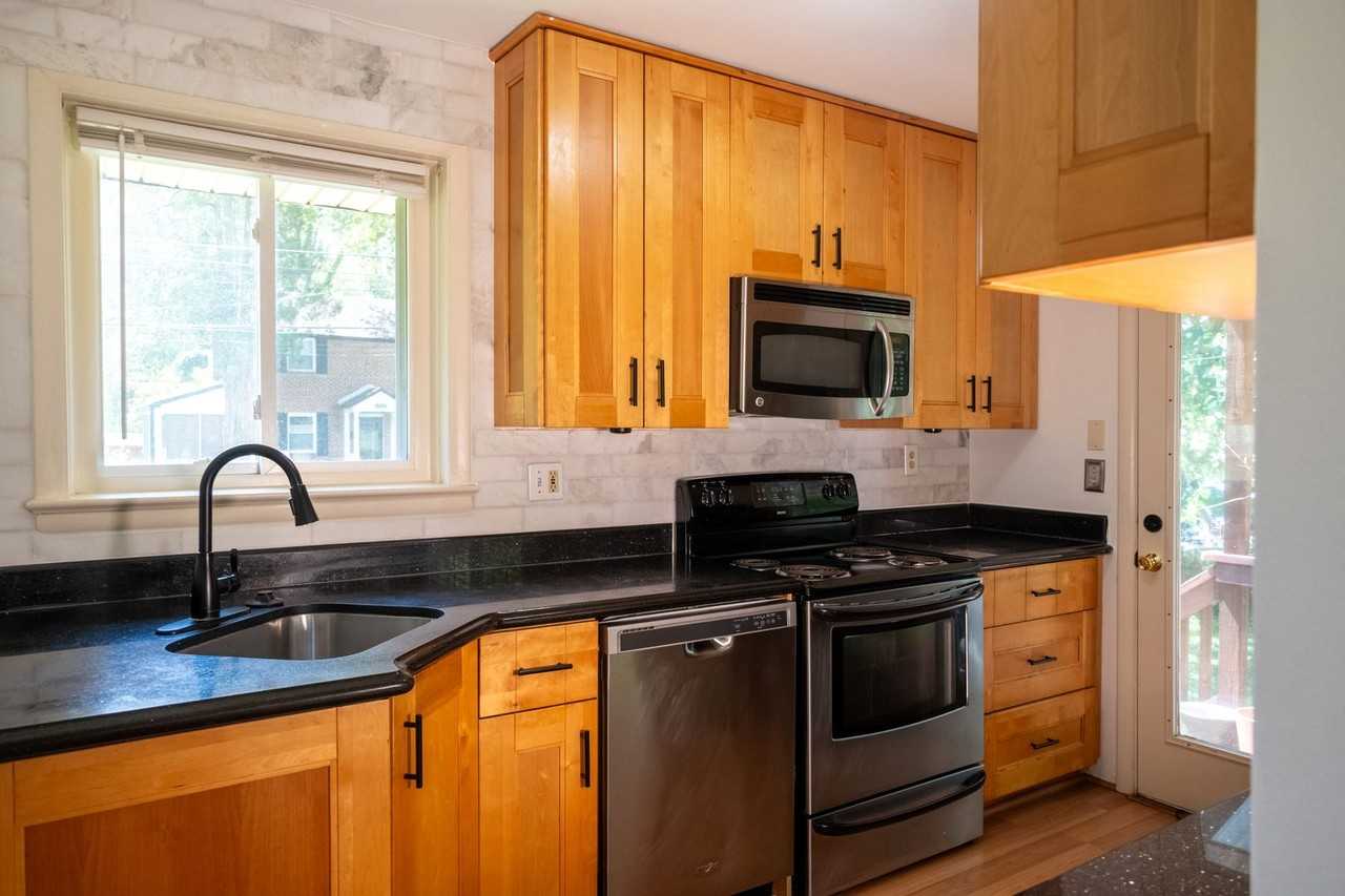 10000 Kinross Ave - Photo 2 of 28