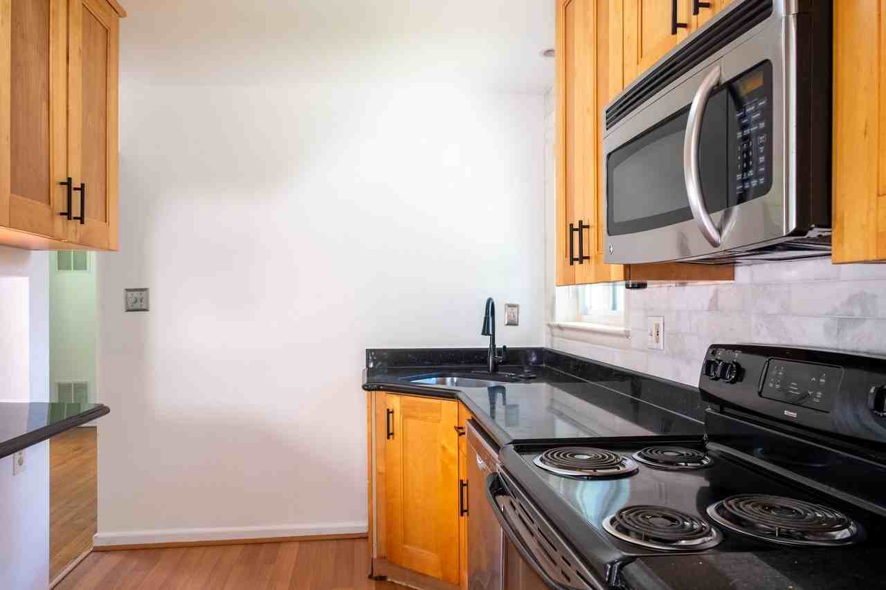 10000 Kinross Ave - Photo 3 of 28