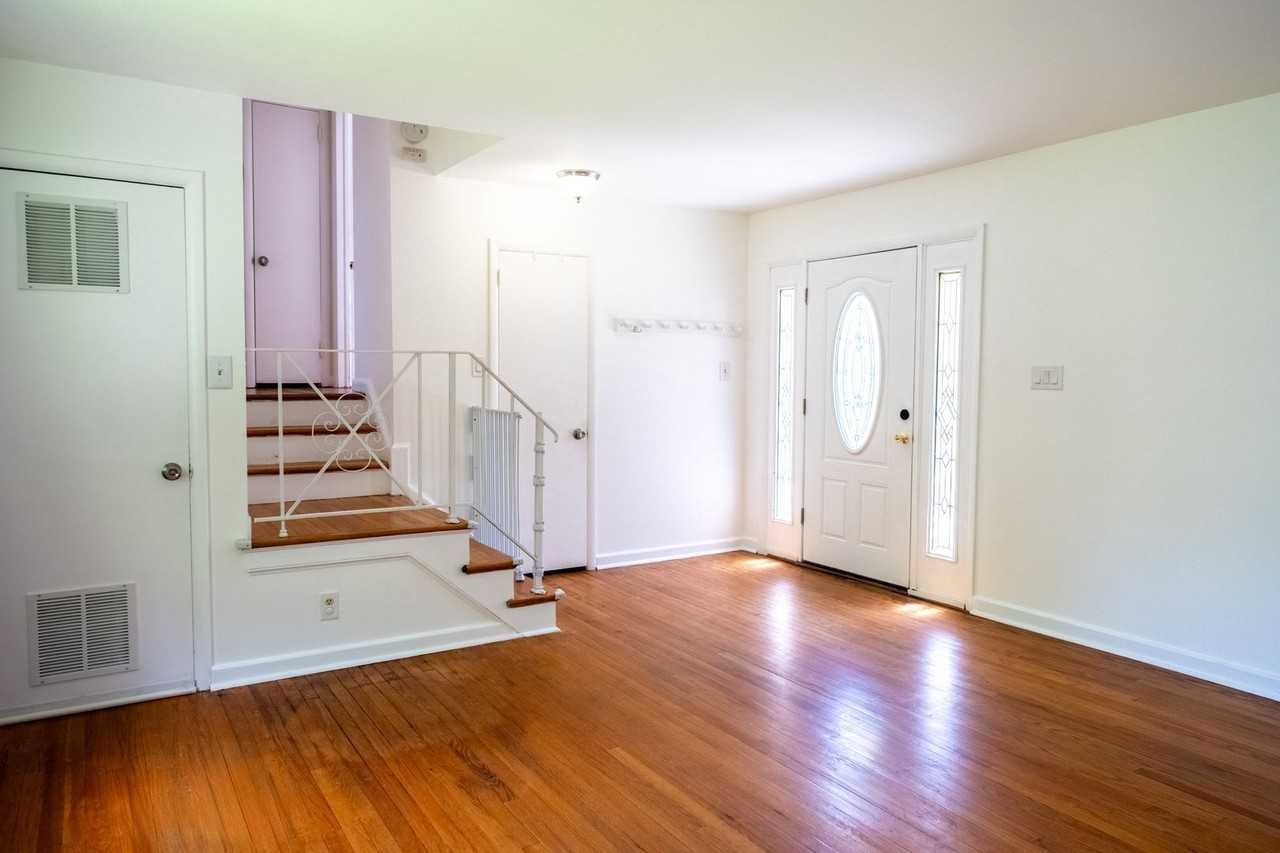 10000 Kinross Ave - Photo 6 of 28
