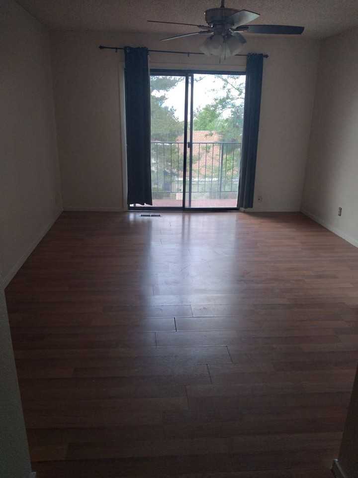 3485 Rosalinda Dr - Photo 3 of 4