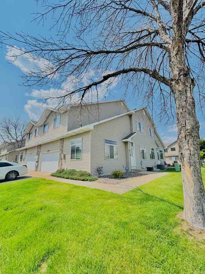 12708 Flamingo St Nw - Photo 2 of 31
