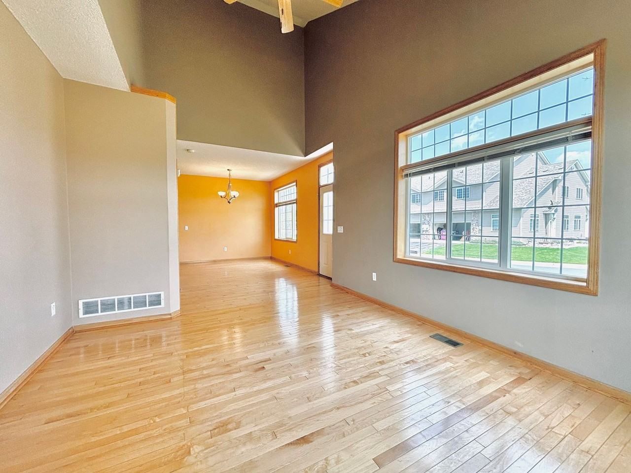 12708 Flamingo St Nw - Photo 5 of 31