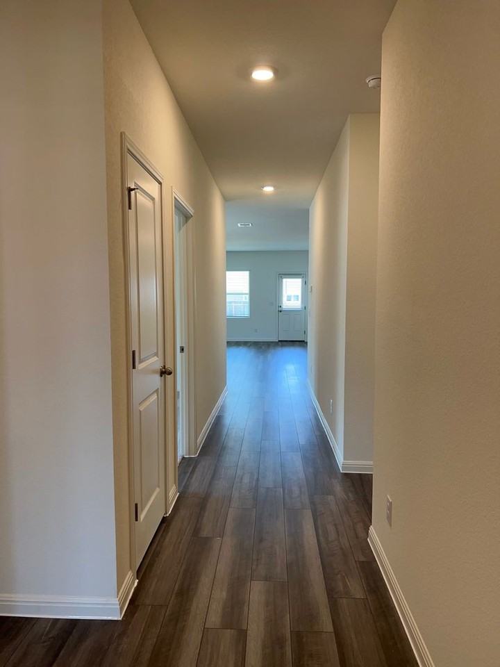 130 Rubrum Rd - Photo 2 of 25