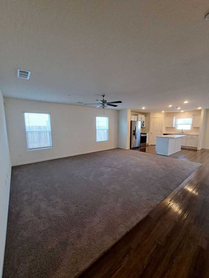 1580 Concord Ave - Photo 2 of 21