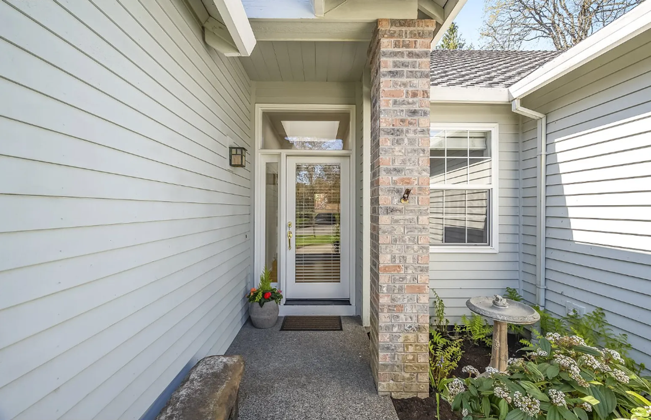 4983 Bilford Ln - Photo 2 of 27