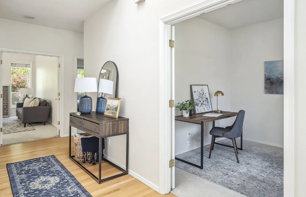 4983 Bilford Ln - Photo 3 of 27