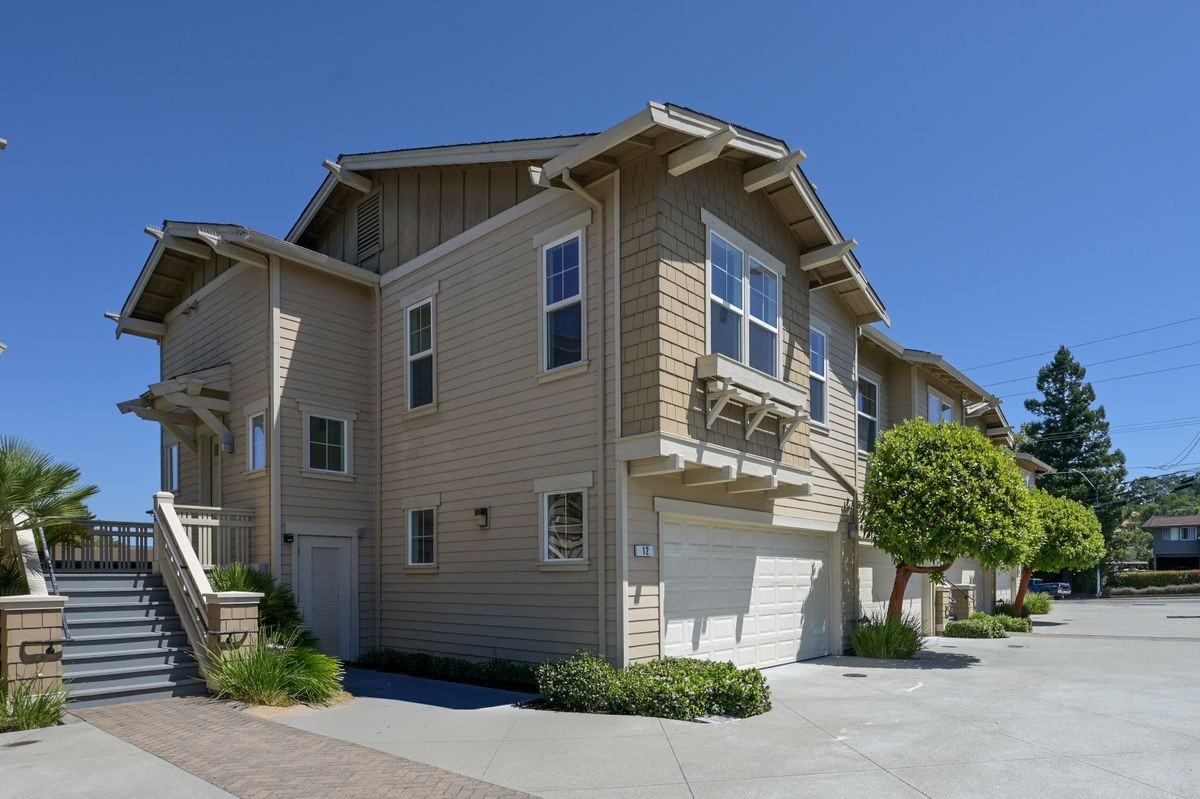 12 Merrydale Ct - Photo 2 of 29