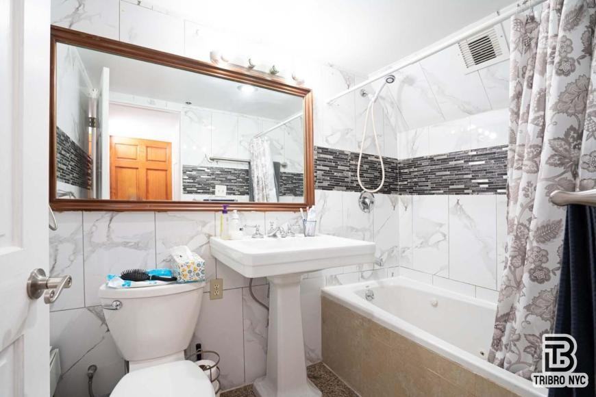 395 Smith Street - Photo 5 of 10