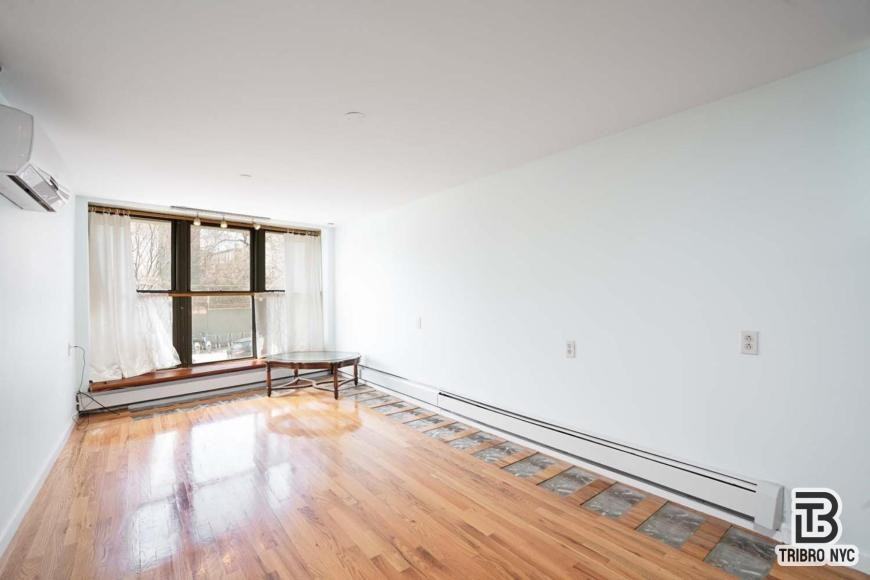 395 Smith Street - Photo 7 of 10