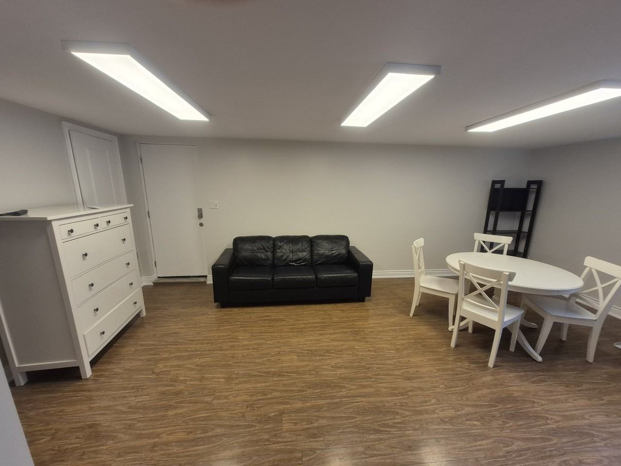 79 Baycrest Ave - Photo 3 of 5