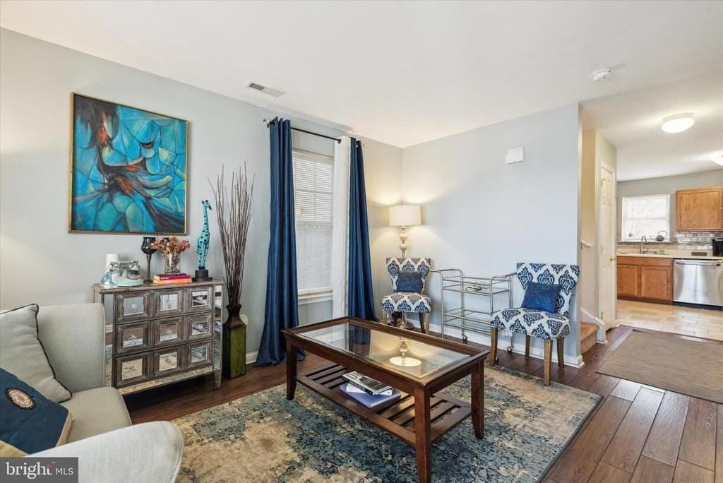 720 N Union St - Photo 2 of 14