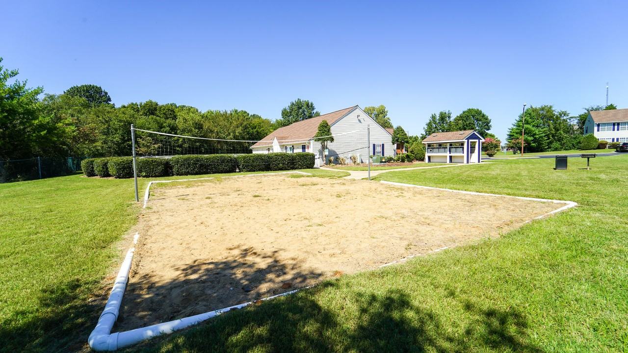 Rollingwood Apartments - Photo 3 of 10