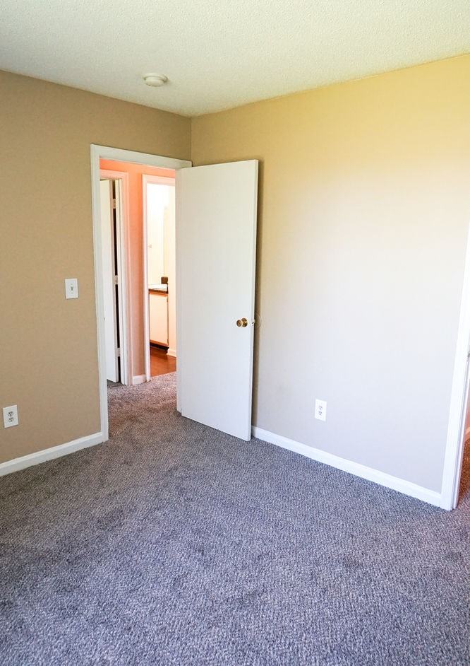 Rollingwood Apartments - Photo 6 of 10