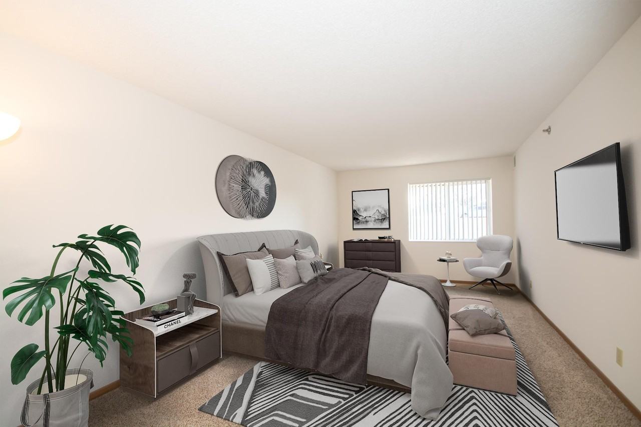 The Lexington Apartments - Photo 3 of 12