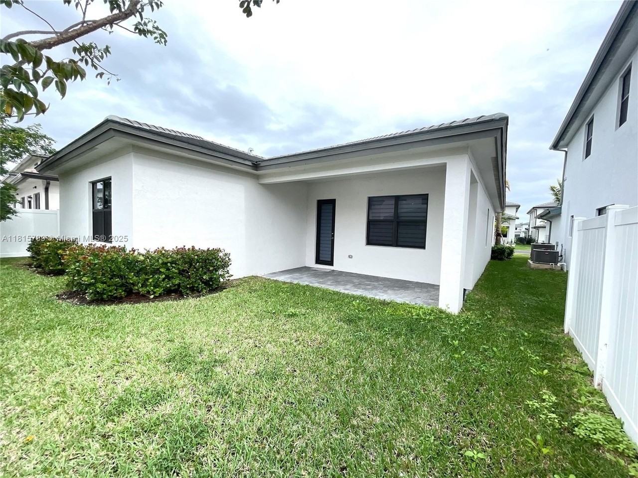 4506 Southwest 174th Avenue #4506 - Photo 6 of 50