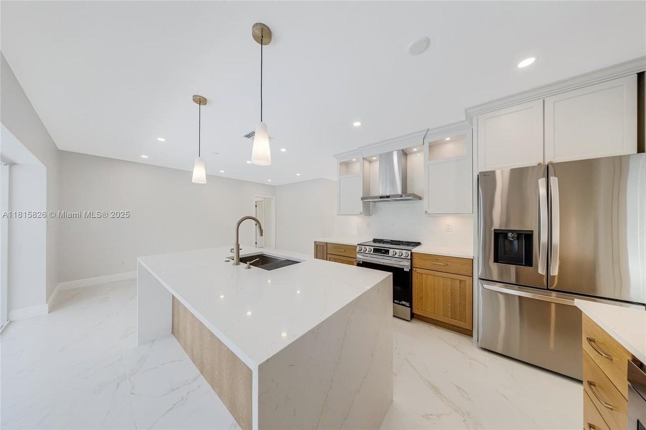 8825 Sw 151st St - Photo 3 of 26