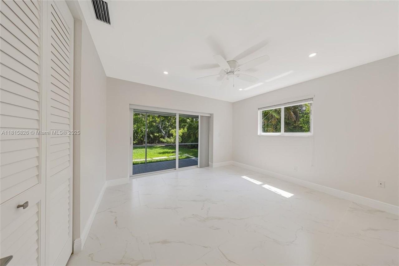 8825 Sw 151st St - Photo 4 of 26