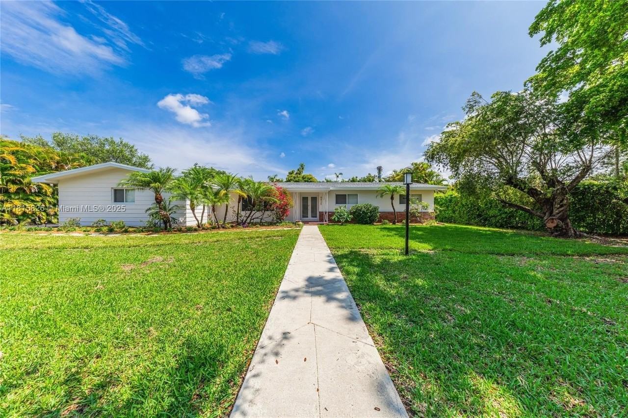 8825 Sw 151st St - Photo 7 of 26