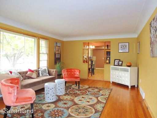 285 Marion Dr - Photo 2 of 11