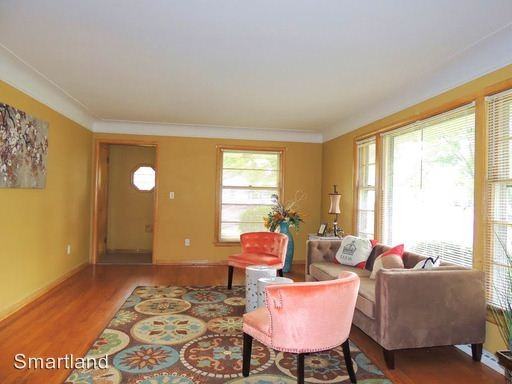 285 Marion Dr - Photo 3 of 11