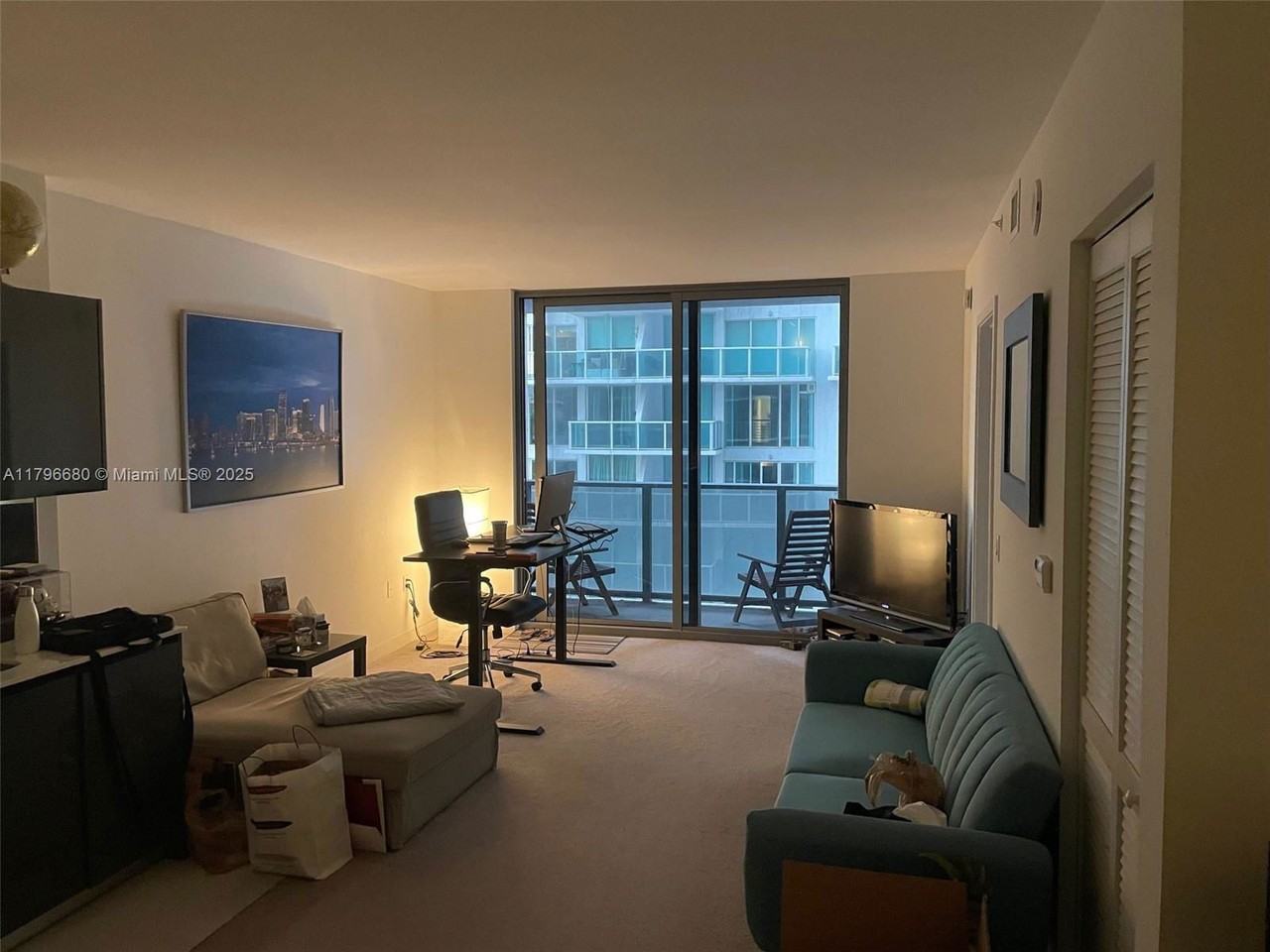 31 Se 6th St #906 - Photo 3 of 8