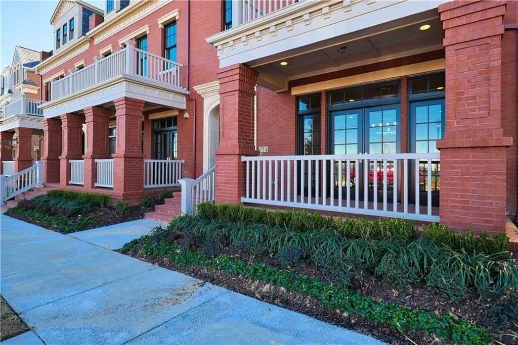 1549 Meeting St - Photo 6 of 35