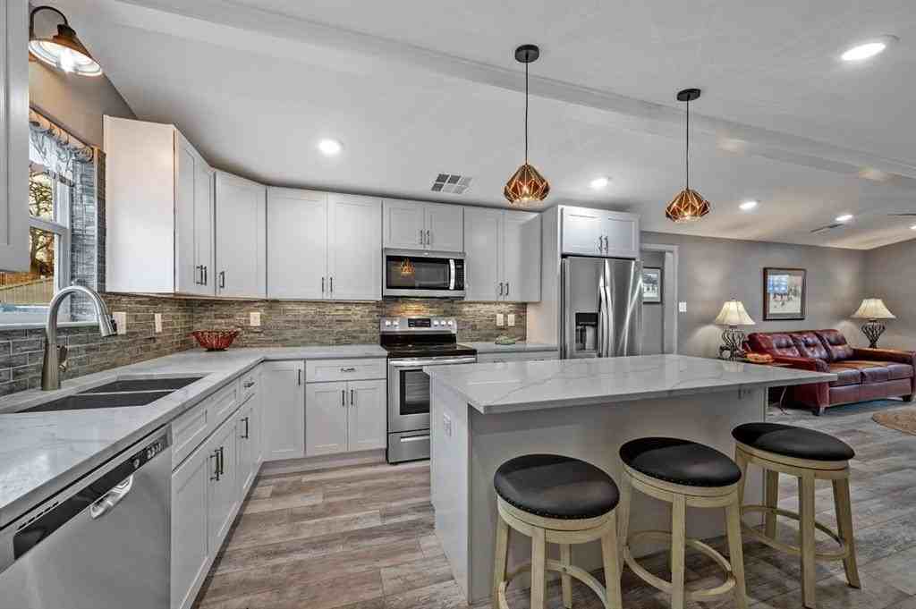 269 Sherman Dr - Photo 7 of 37