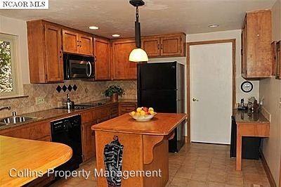 14860 Brush Creek Ct - Photo 3 of 8