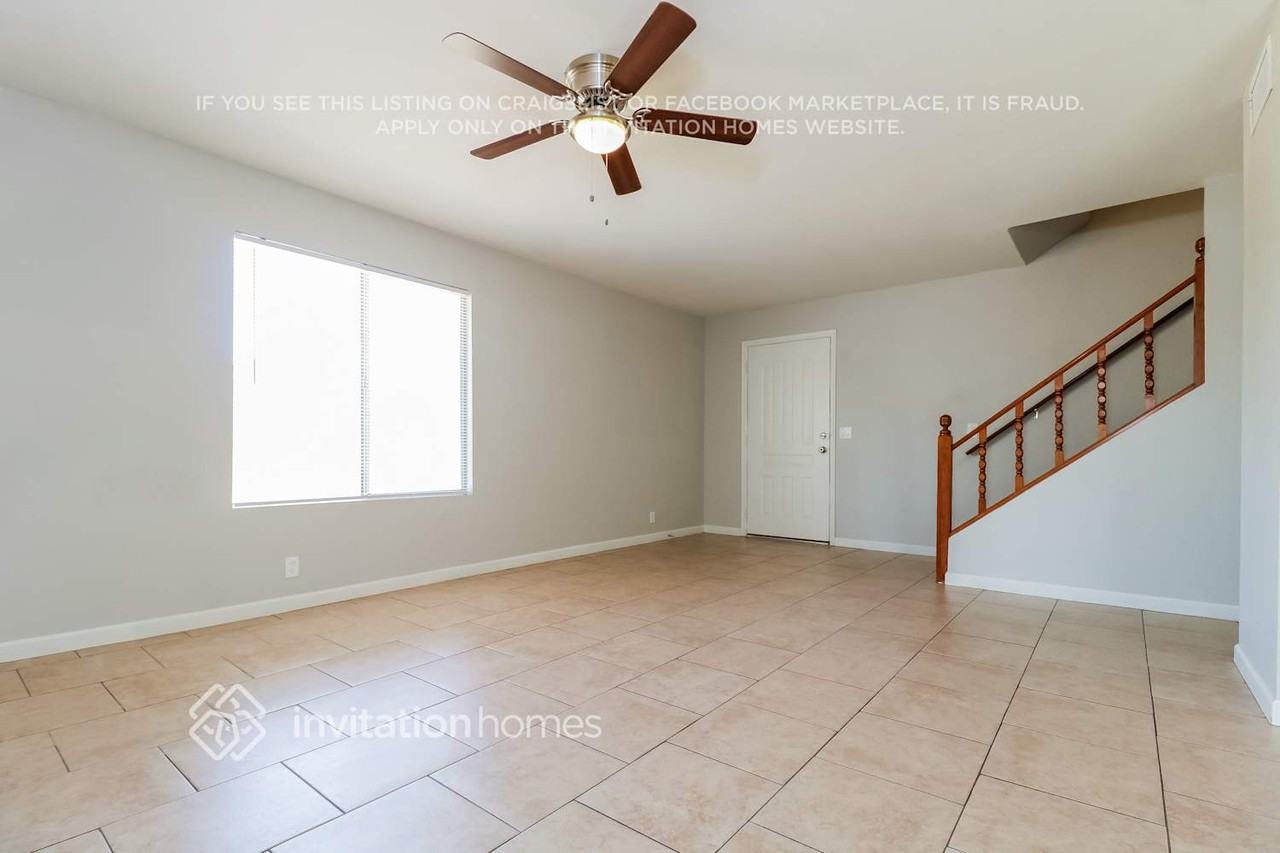 10032 N 66th Dr - Photo 2 of 15