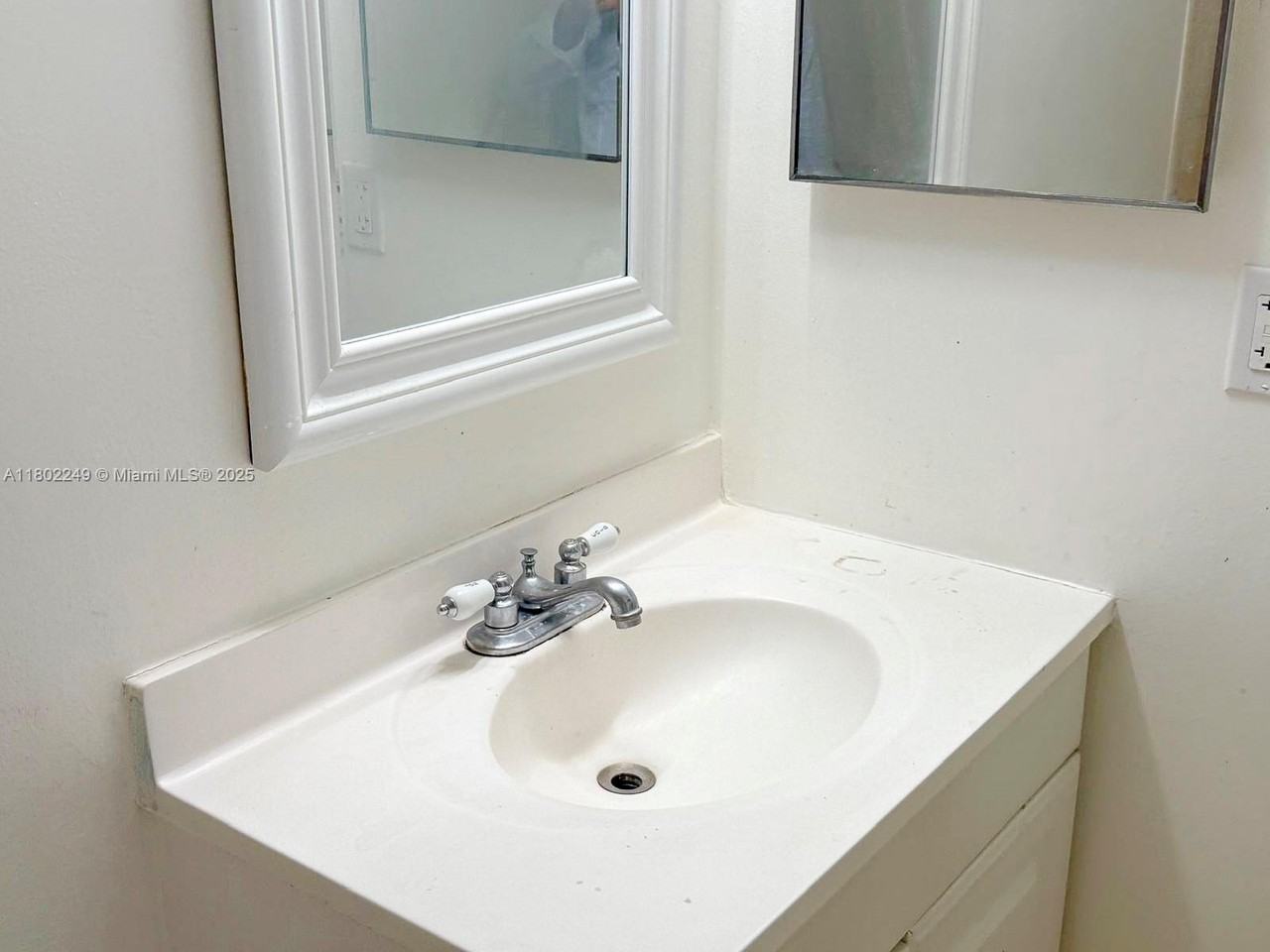 5855 Washington St ##99 - Photo 6 of 10