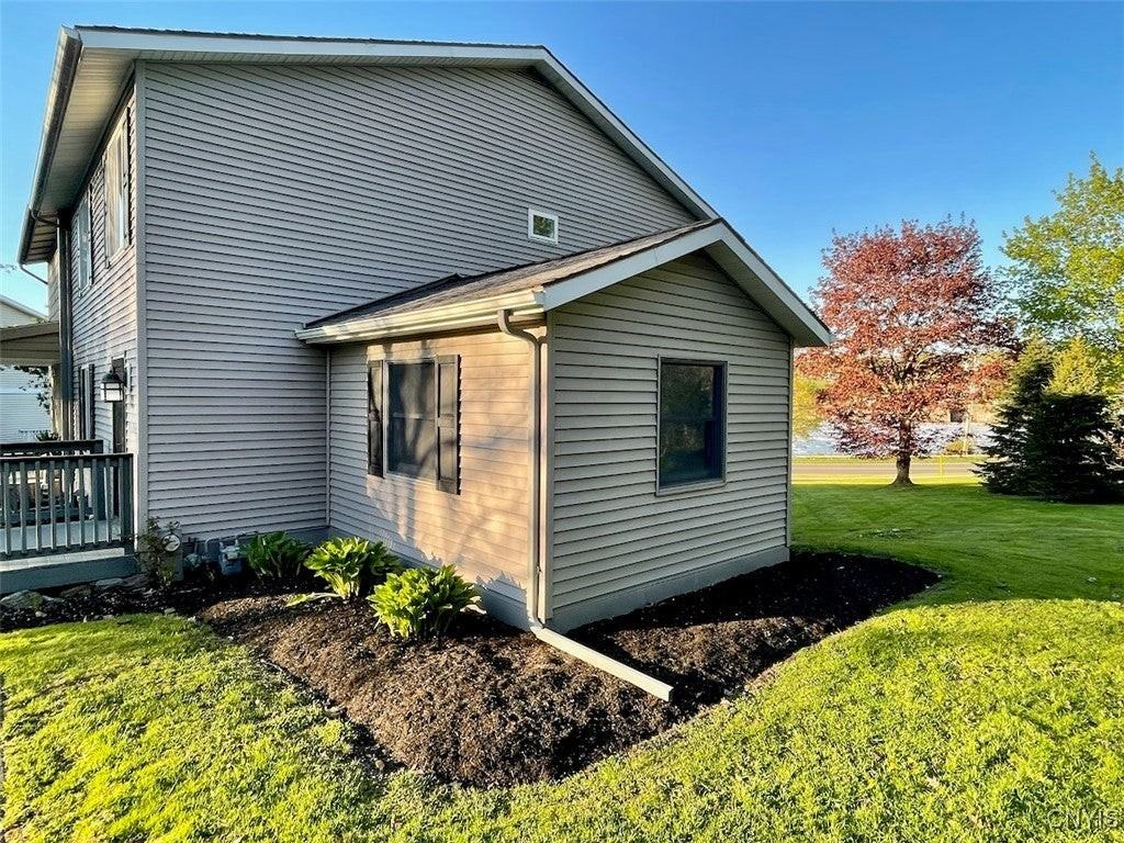 10 Pond Path - Photo 4 of 26