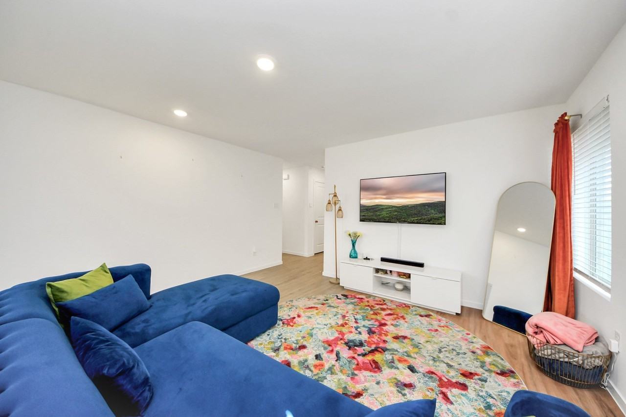 21641 Balzola Ln - Photo 7 of 40