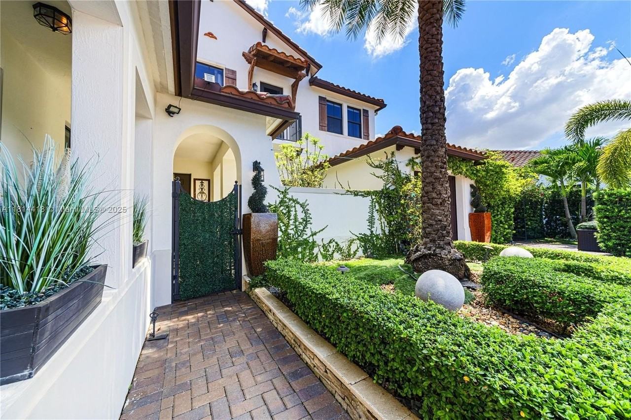 3291 Northwest 82nd Way - Photo 3 of 50