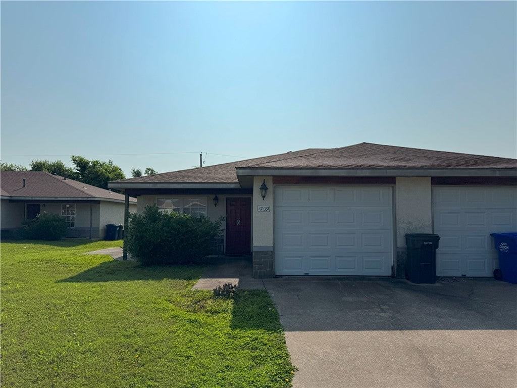 1709 S 11th Pl - Photo 2 of 7