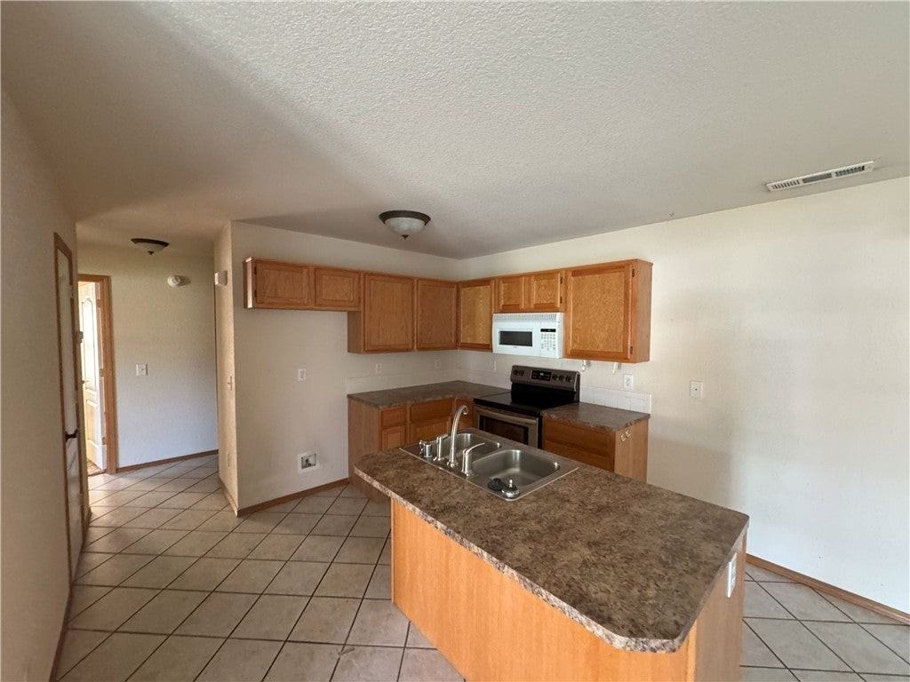 1709 S 11th Pl - Photo 6 of 7