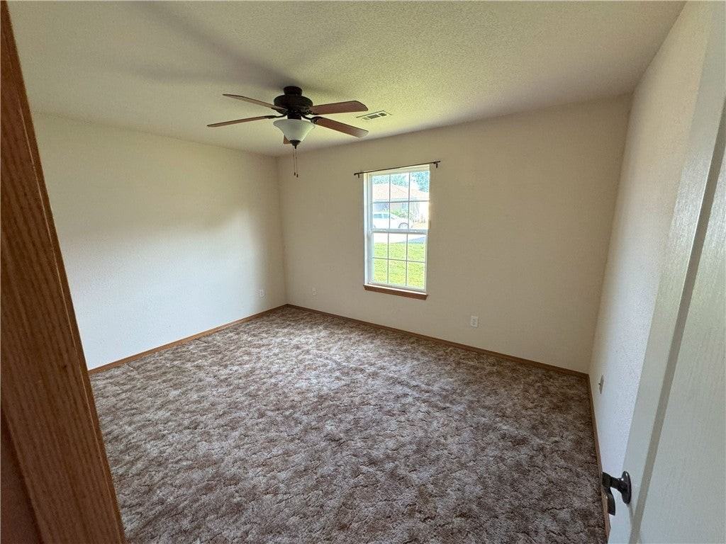 1709 S 11th Pl - Photo 7 of 7