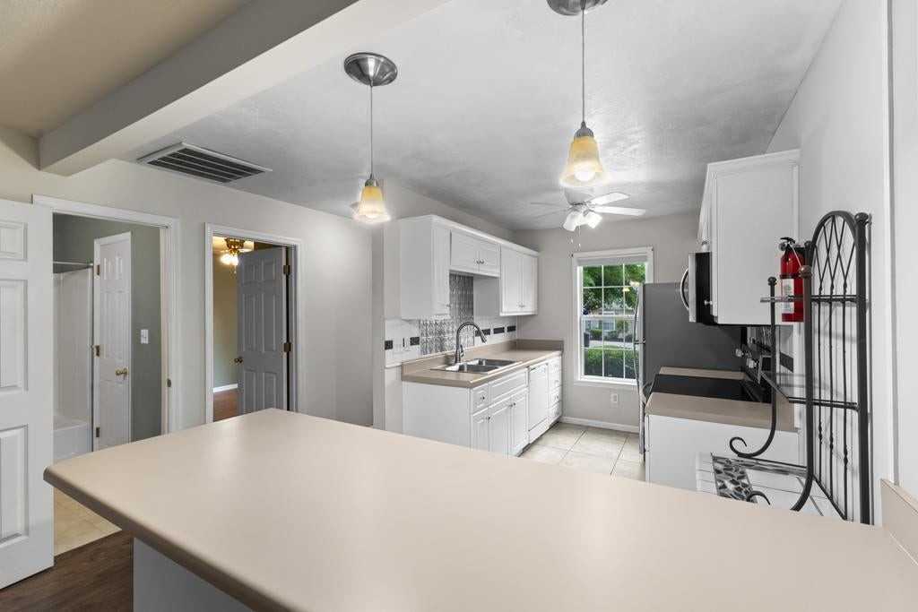 210 New Haven Ln Sw - Photo 4 of 17