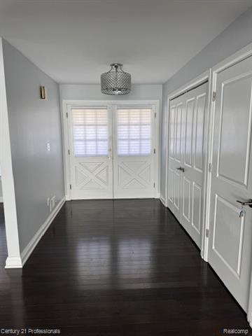 3915 Edgemont Dr - Photo 2 of 14